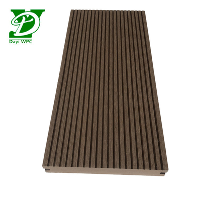 Lớp sàn gỗ nhựa composite bền, chống nước hiện đại