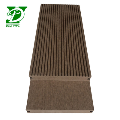 Lớp sàn gỗ nhựa composite bền, chống nước hiện đại