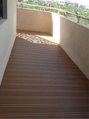Độ bền cao Wpc Hollow Decking Outdoor Composite Decking Kháng mòn