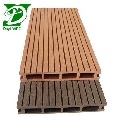 Đường sàn composite WPC bền cho hồ bơi và khu vườn