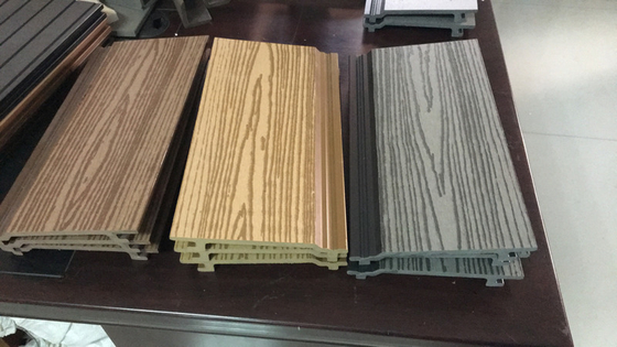 156 * 21mm Vải lót WPC bền cho trang trí ngoài trời
