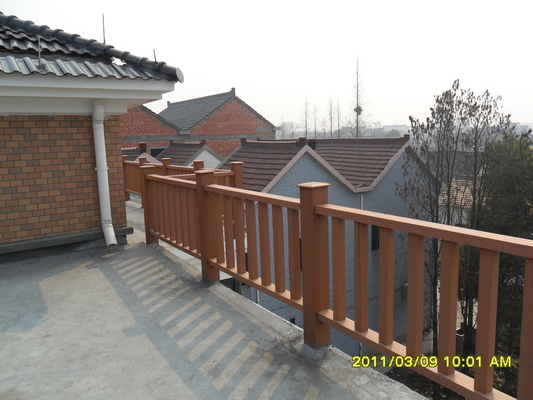 Dễ dàng lắp ráp Logo tùy chỉnh WPC Composite Trellis Mesh