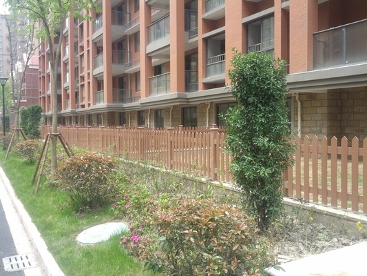 Lập hàng composite vườn bền vững WPC Dễ lắp ráp Tùy chỉnh