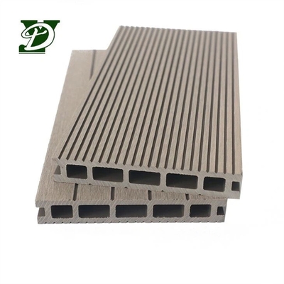 Sàn gỗ nhựa WPC rỗng hiện đại ngoài trời cho ban công vườn riêng