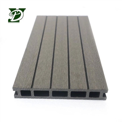 Sàn gỗ nhựa WPC rỗng hiện đại ngoài trời cho ban công vườn riêng